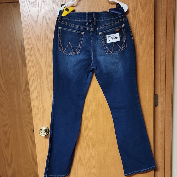 Wrangler Jeans womens 11/12x32 great condition number 3480 - Picture 1 of 9